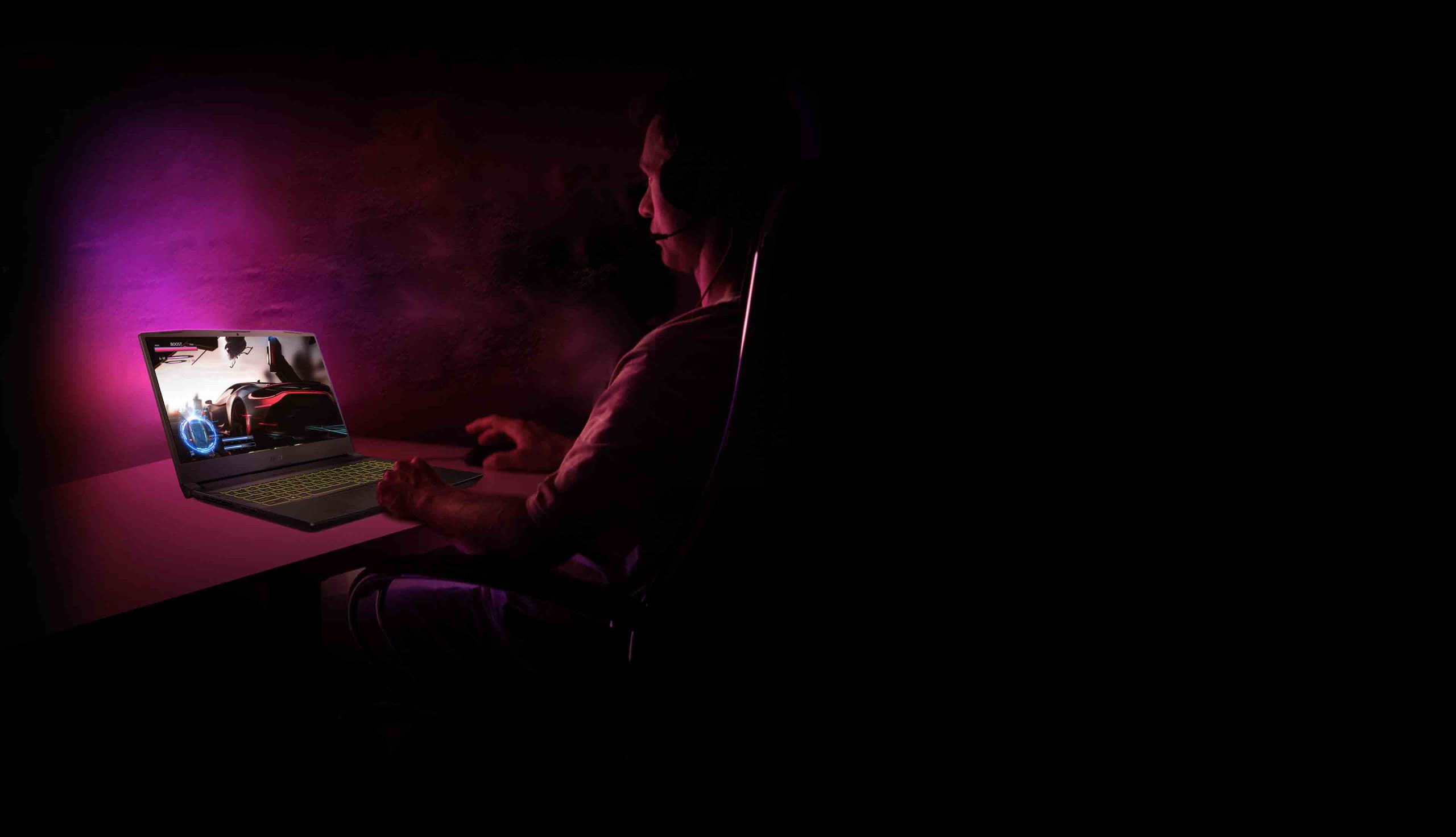 لپ تاپ گیمینگ ام اس ای مدل MSI Alpha 15 AMD Advantage B5EE لپ تاپ گیمینگ ام اس ای مدل MSI Alpha 15 AMD Advantage B5EE